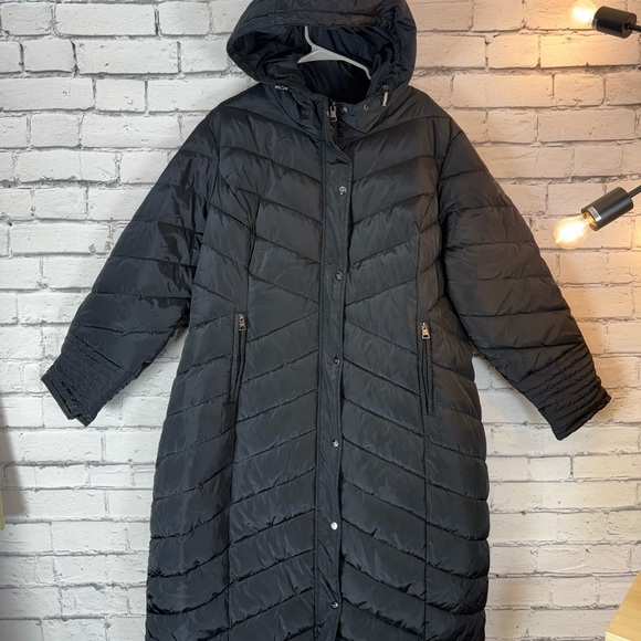 Steve Madden Madden Girl Black Maxi Puffer Coat With Hood Winter Coat Size 1X - Picture 1 of 12